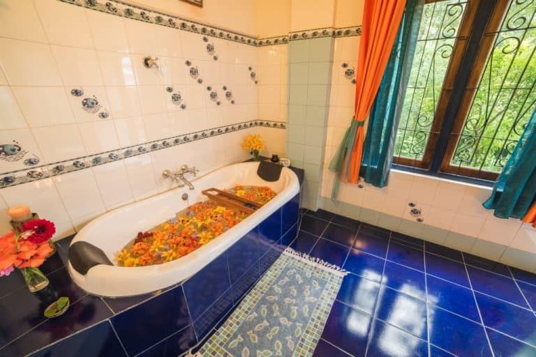 Bamboo Retreat Hotel - image "Traditional Hot Stone Bath" 60